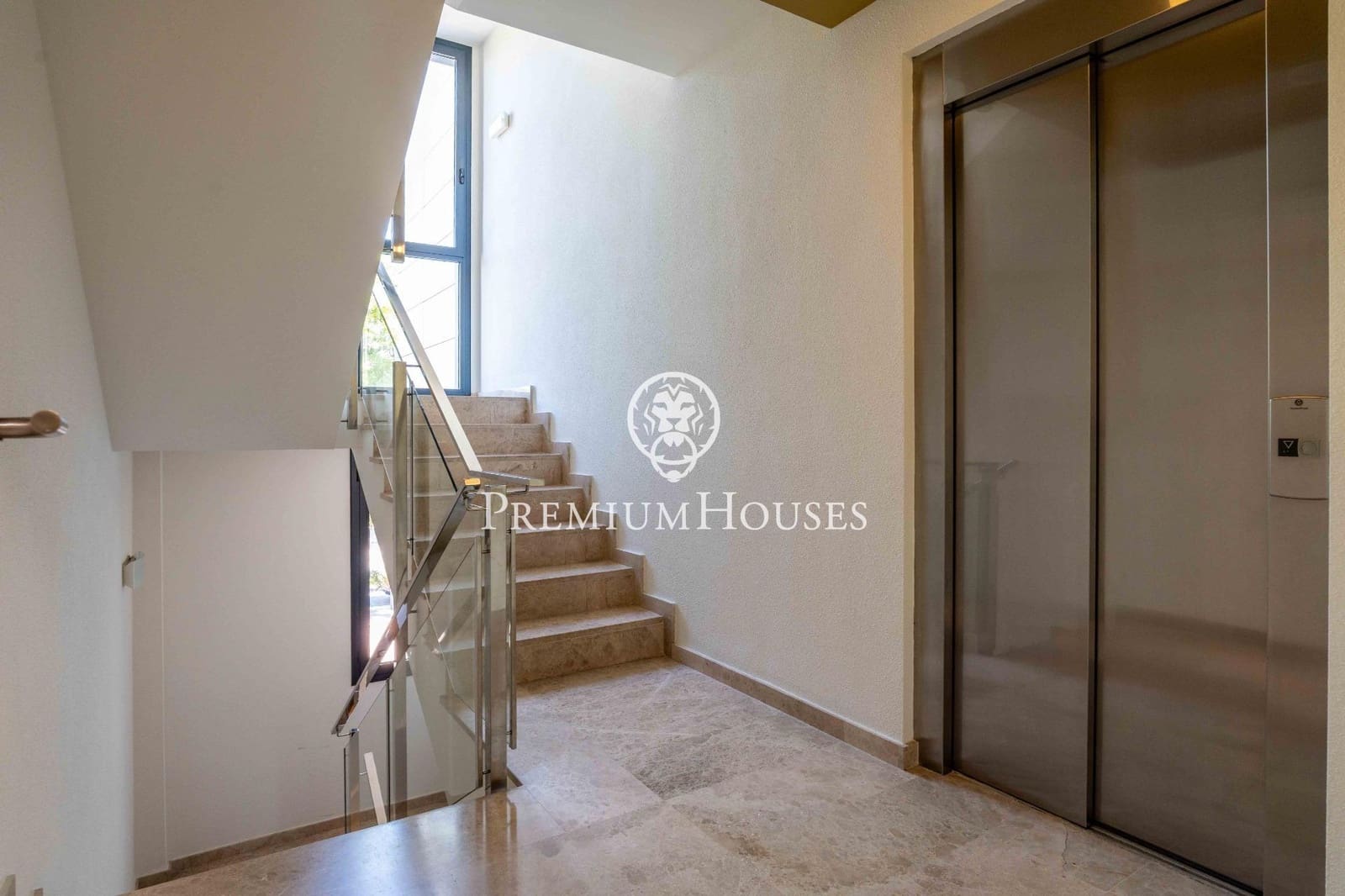 3 quarto Apartamento para venda em Sitges com piscina - 750 000 € (Ref: 9916062)