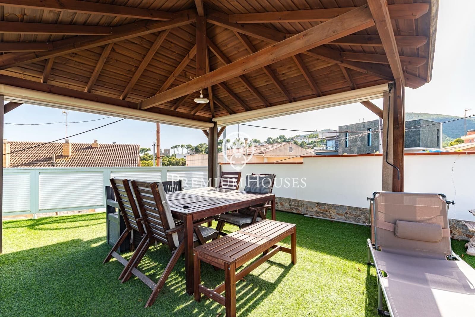 5 Zimmer Doppelhaus zu verkaufen in Castelldefels mit Pool Garage - 995.000 € (Ref: 9920625)