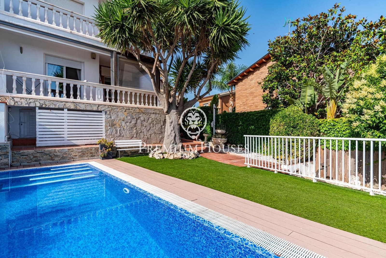 5 Zimmer Doppelhaus zu verkaufen in Castelldefels mit Pool Garage - 995.000 € (Ref: 9920625)
