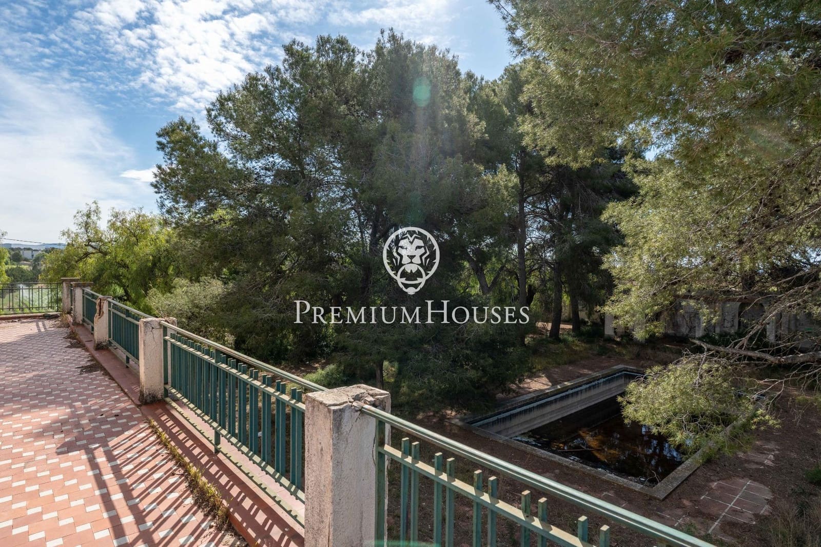 8 bedroom Finca/Country House for sale in Vilanova i la Geltru - € 720,000 (Ref: 9922537)