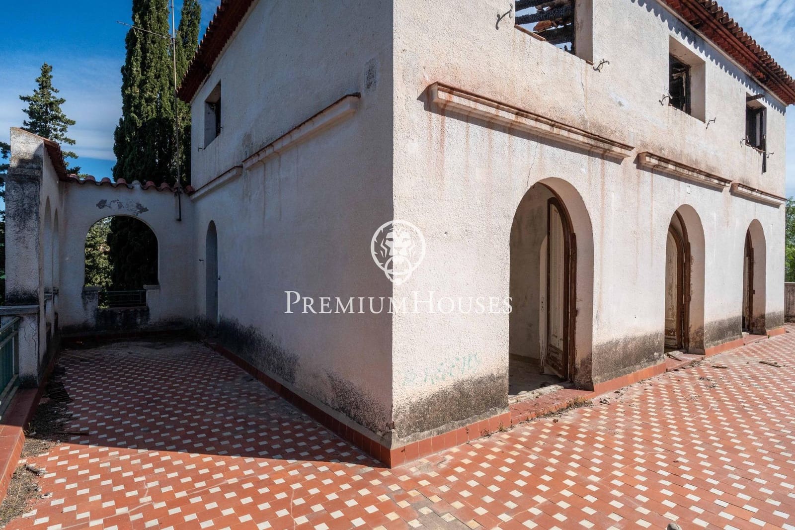 8 bedroom Finca/Country House for sale in Vilanova i la Geltru - € 720,000 (Ref: 9922537)