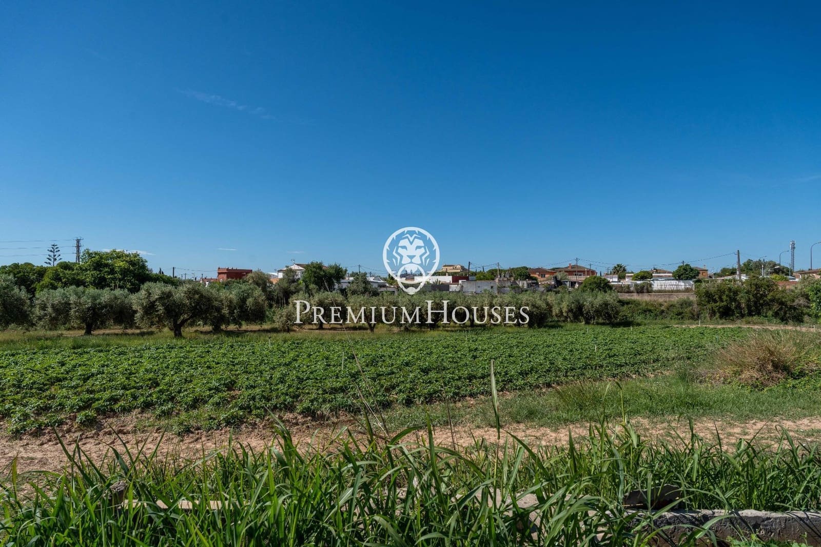 8 bedroom Finca/Country House for sale in Vilanova i la Geltru - € 720,000 (Ref: 9922537)