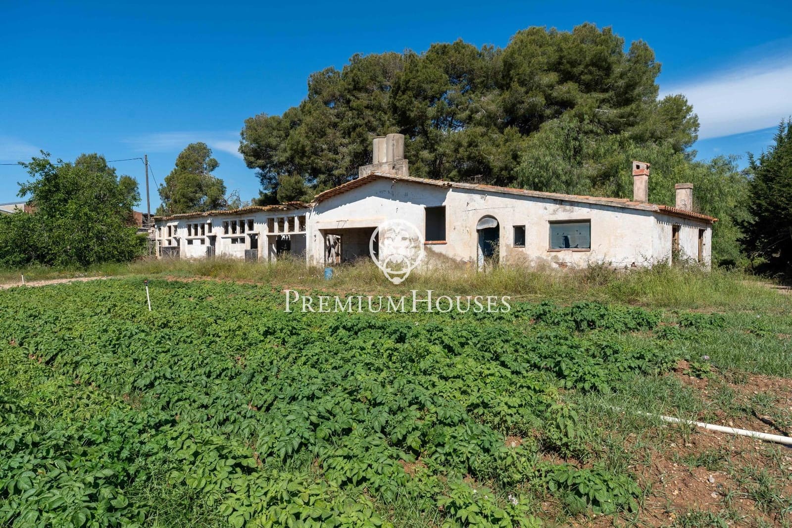 8 bedroom Finca/Country House for sale in Vilanova i la Geltru - € 720,000 (Ref: 9922537)