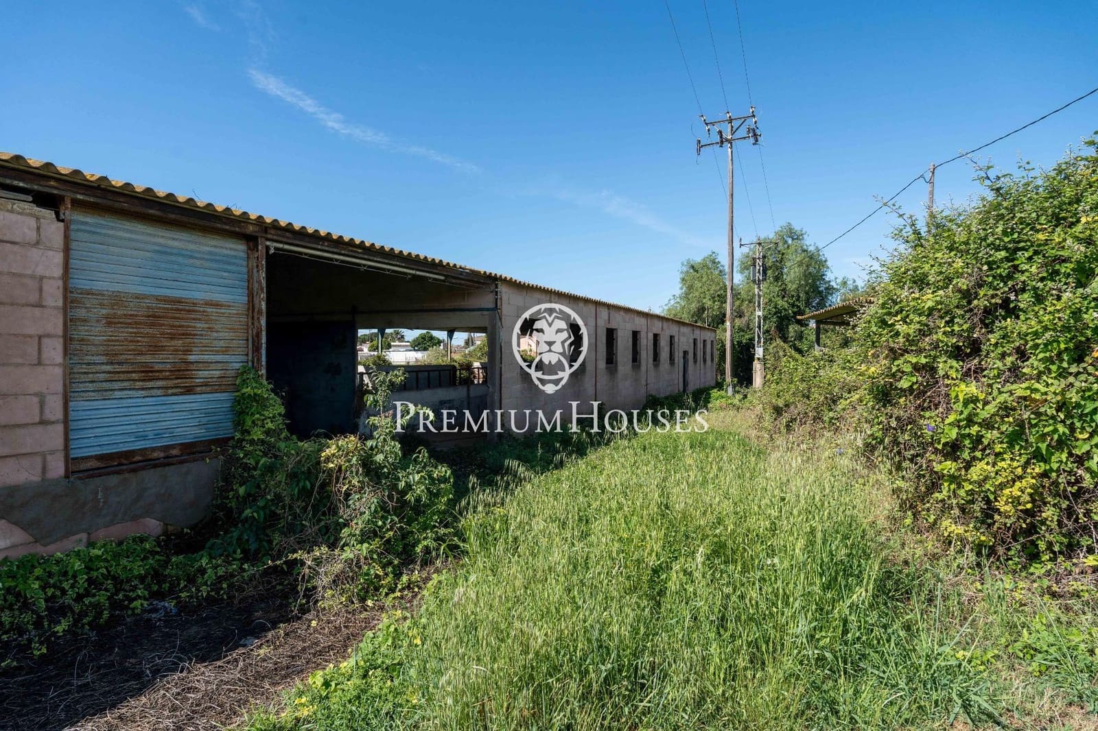 8 bedroom Finca/Country House for sale in Vilanova i la Geltru - € 720,000 (Ref: 9922537)