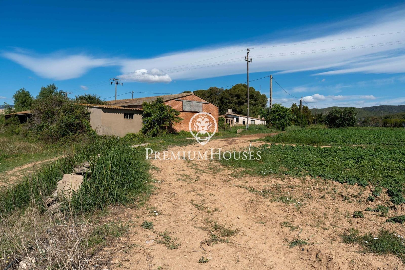 8 bedroom Finca/Country House for sale in Vilanova i la Geltru - € 720,000 (Ref: 9922537)
