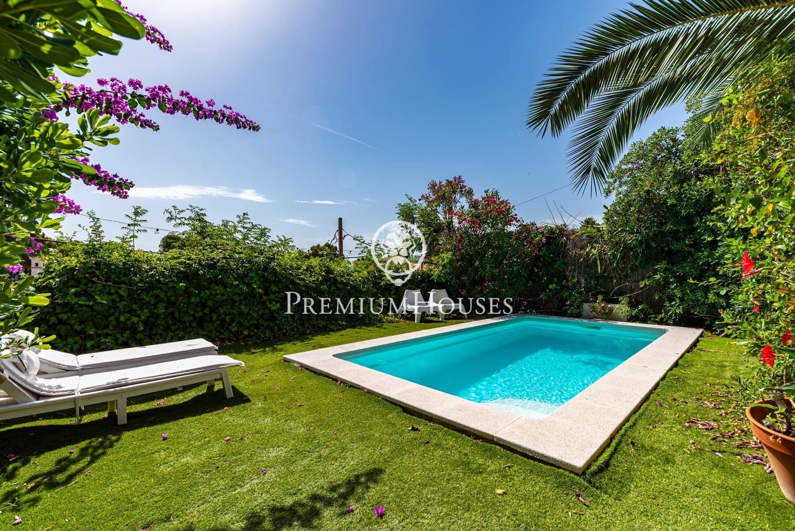 5 bedroom Villa for sale in Castelldefels with pool garage - € 1,330,000 (Ref: 9922538)