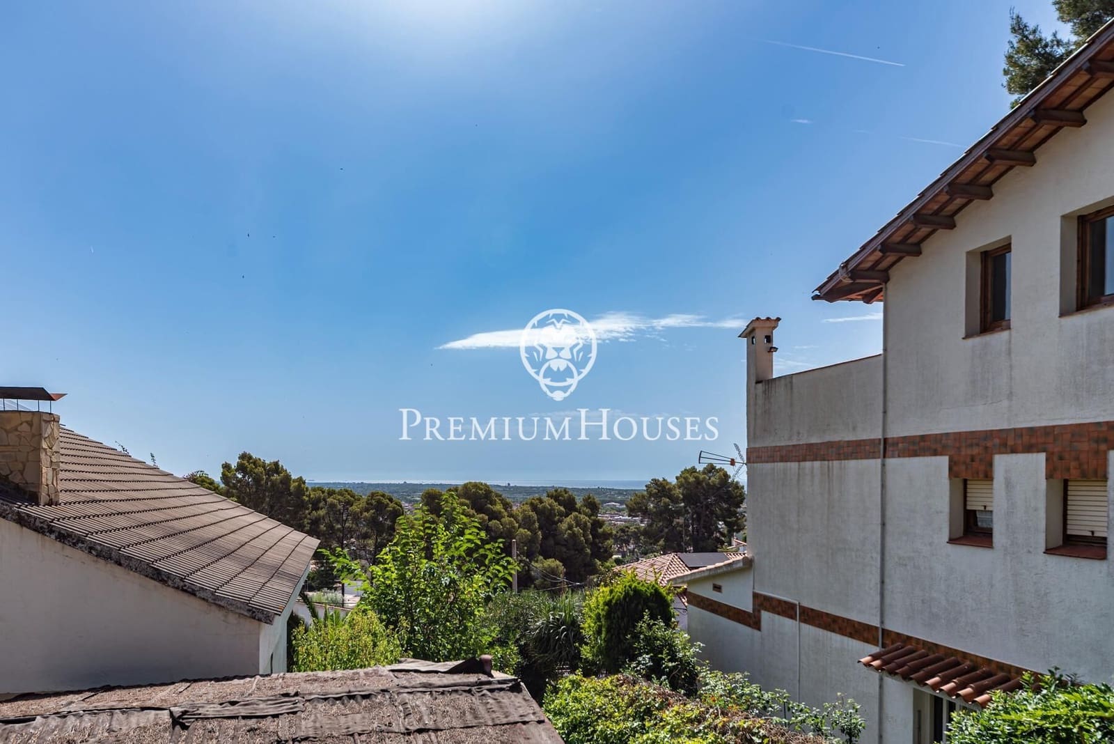 5 bedroom Villa for sale in Castelldefels with pool garage - € 1,330,000 (Ref: 9922538)