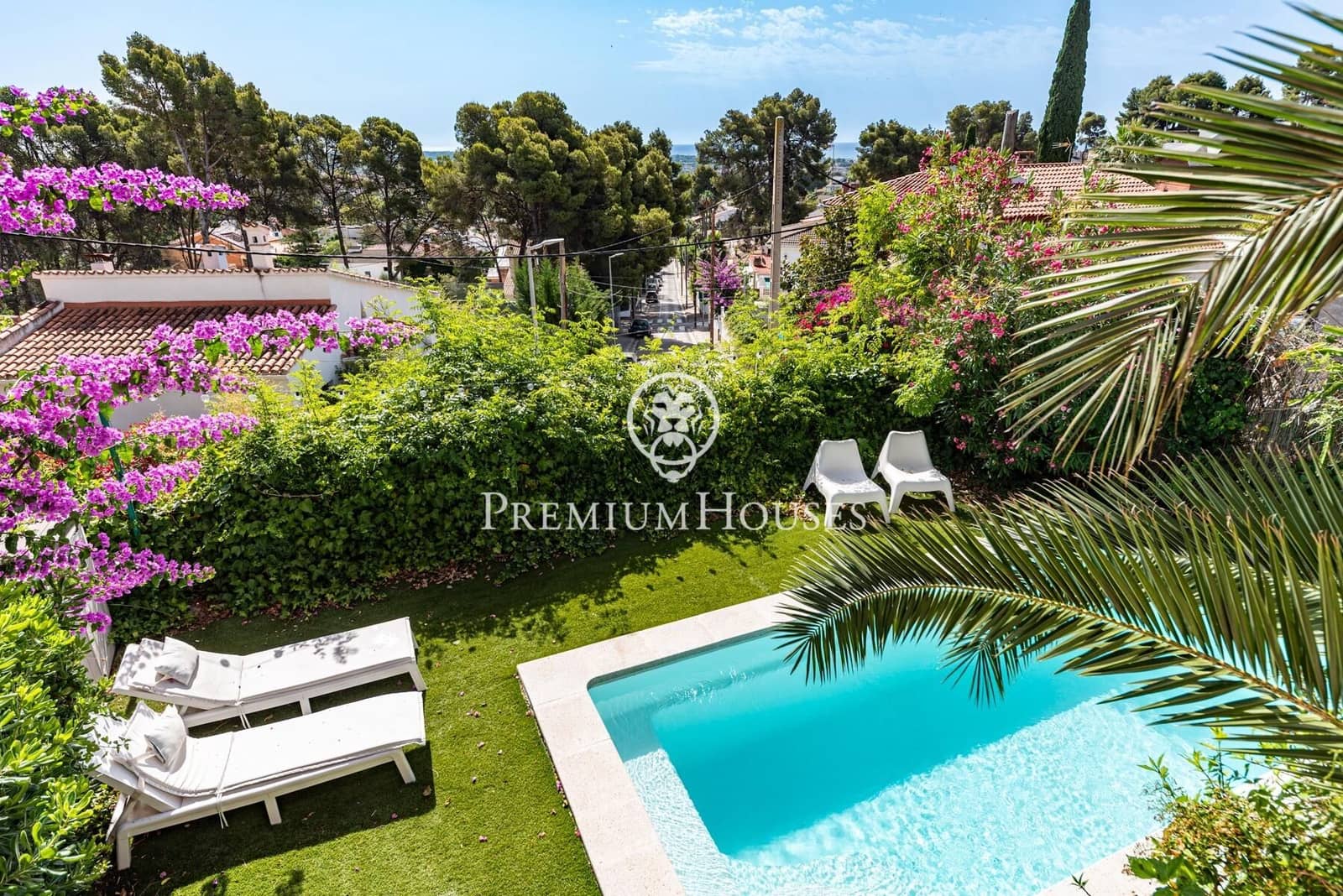 5 bedroom Villa for sale in Castelldefels with pool garage - € 1,330,000 (Ref: 9922538)