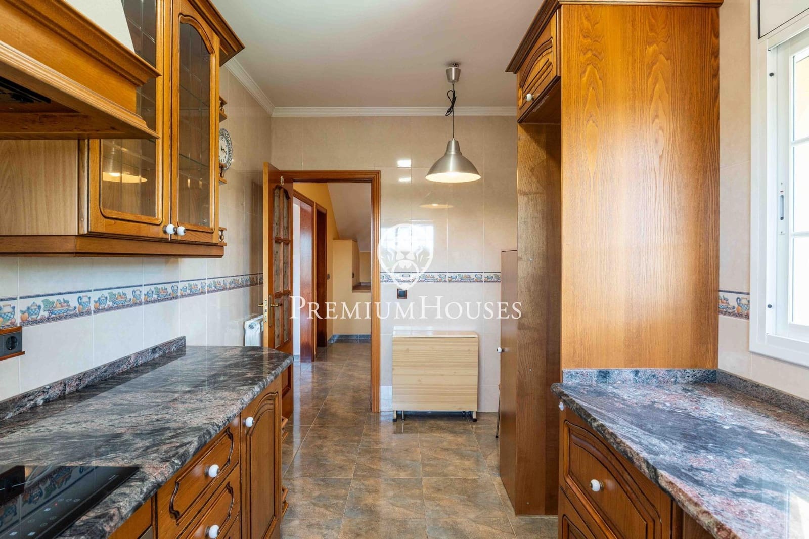 4 Zimmer Villa zu verkaufen in Begues mit Pool Garage - 565.000 € (Ref: 9936569)