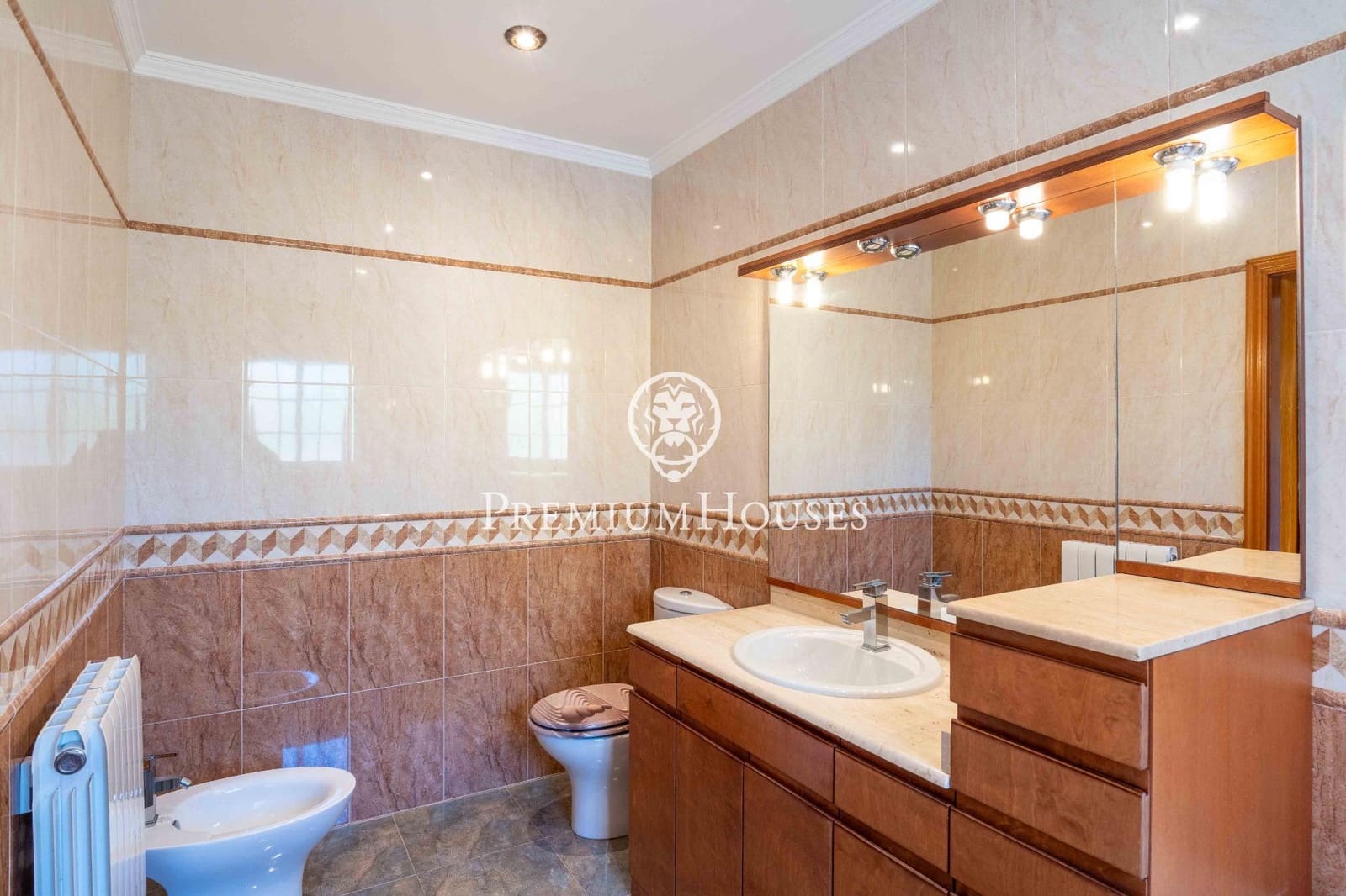 4 Zimmer Villa zu verkaufen in Begues mit Pool Garage - 565.000 € (Ref: 9936569)