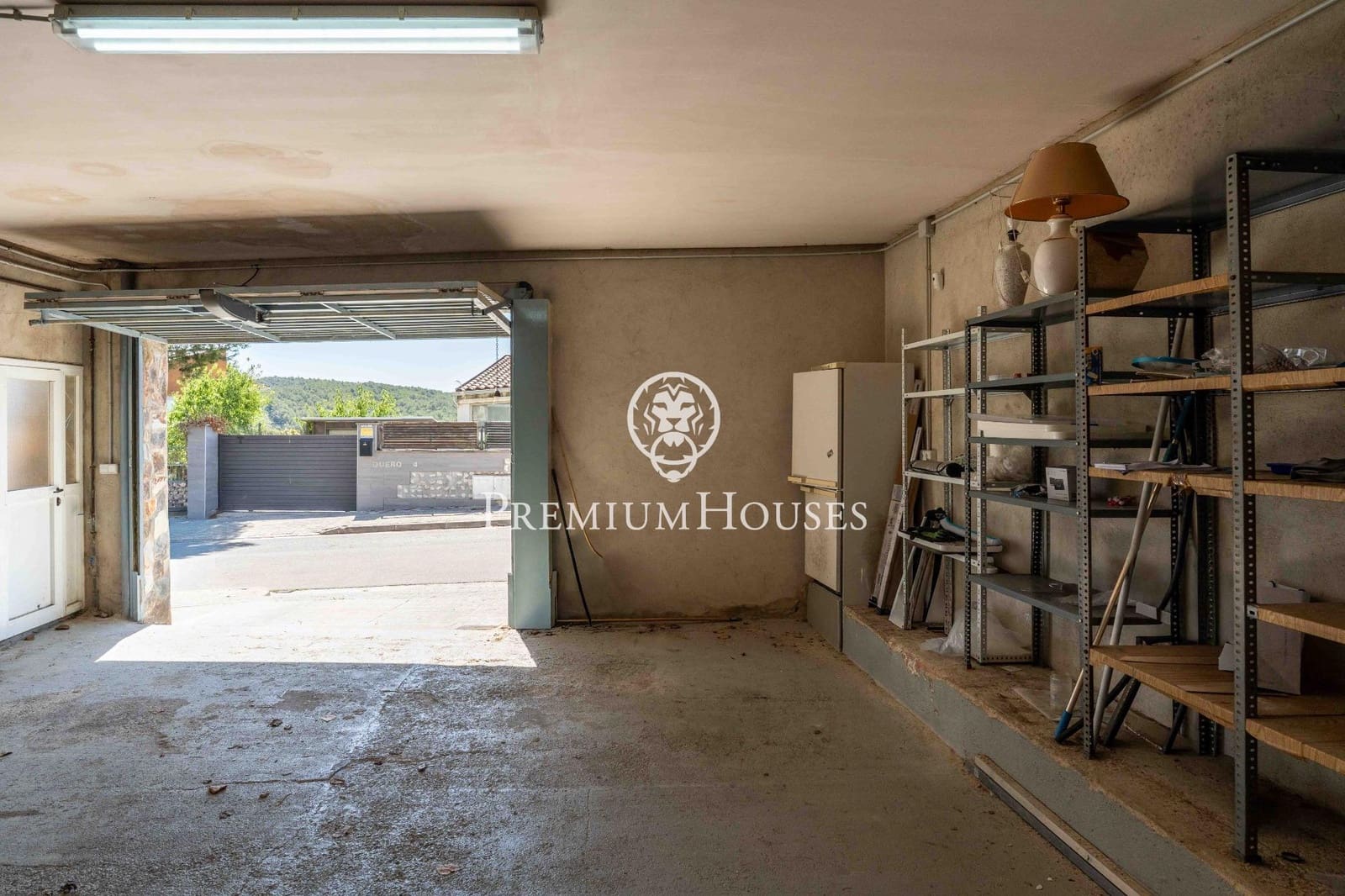 4 Zimmer Villa zu verkaufen in Begues mit Pool Garage - 565.000 € (Ref: 9936569)