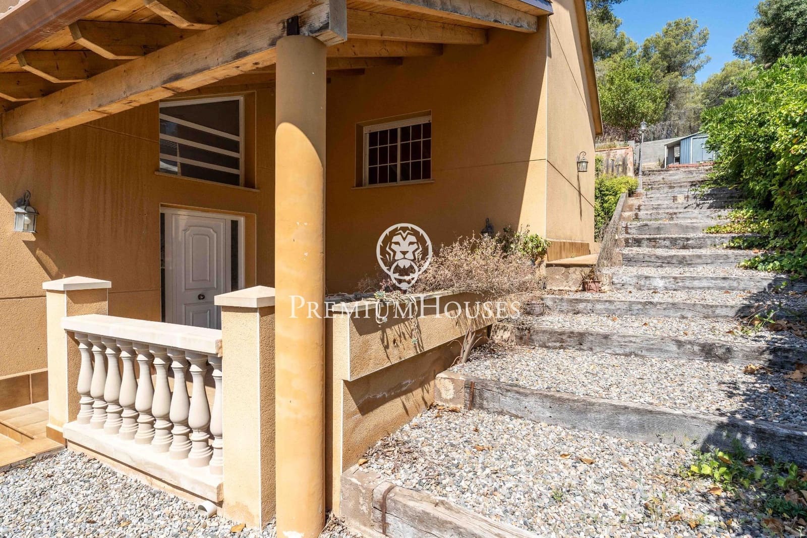 4 Zimmer Villa zu verkaufen in Begues mit Pool Garage - 565.000 € (Ref: 9936569)