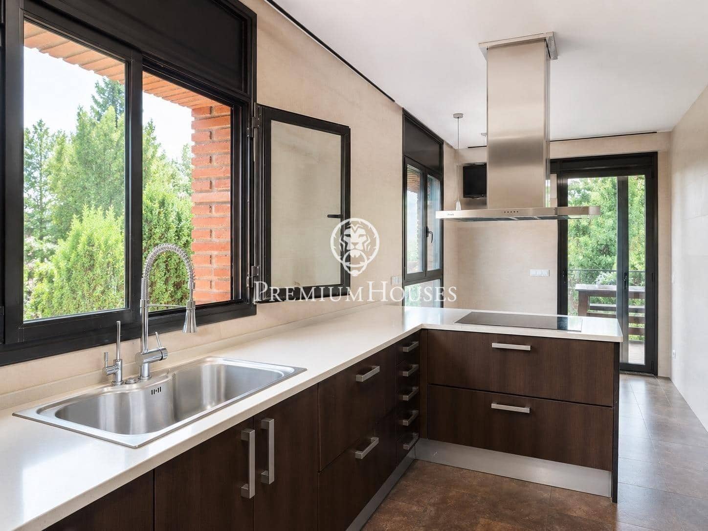 4 camera da letto Villa da affittare in Begues con piscina garage - 4.500 € (Rif: 9938386)