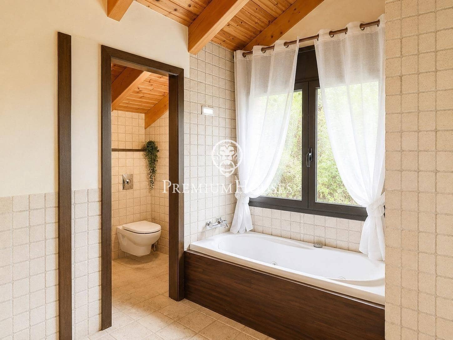 4 camera da letto Villa da affittare in Begues con piscina garage - 4.500 € (Rif: 9938386)