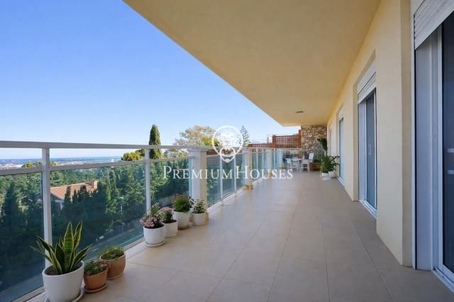 5 slaapkamer Villa te koop in Salou met zwembad garage - € 690.000 (Ref: 9948258)