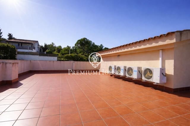 5 slaapkamer Villa te koop in Salou met zwembad garage - € 690.000 (Ref: 9948258)