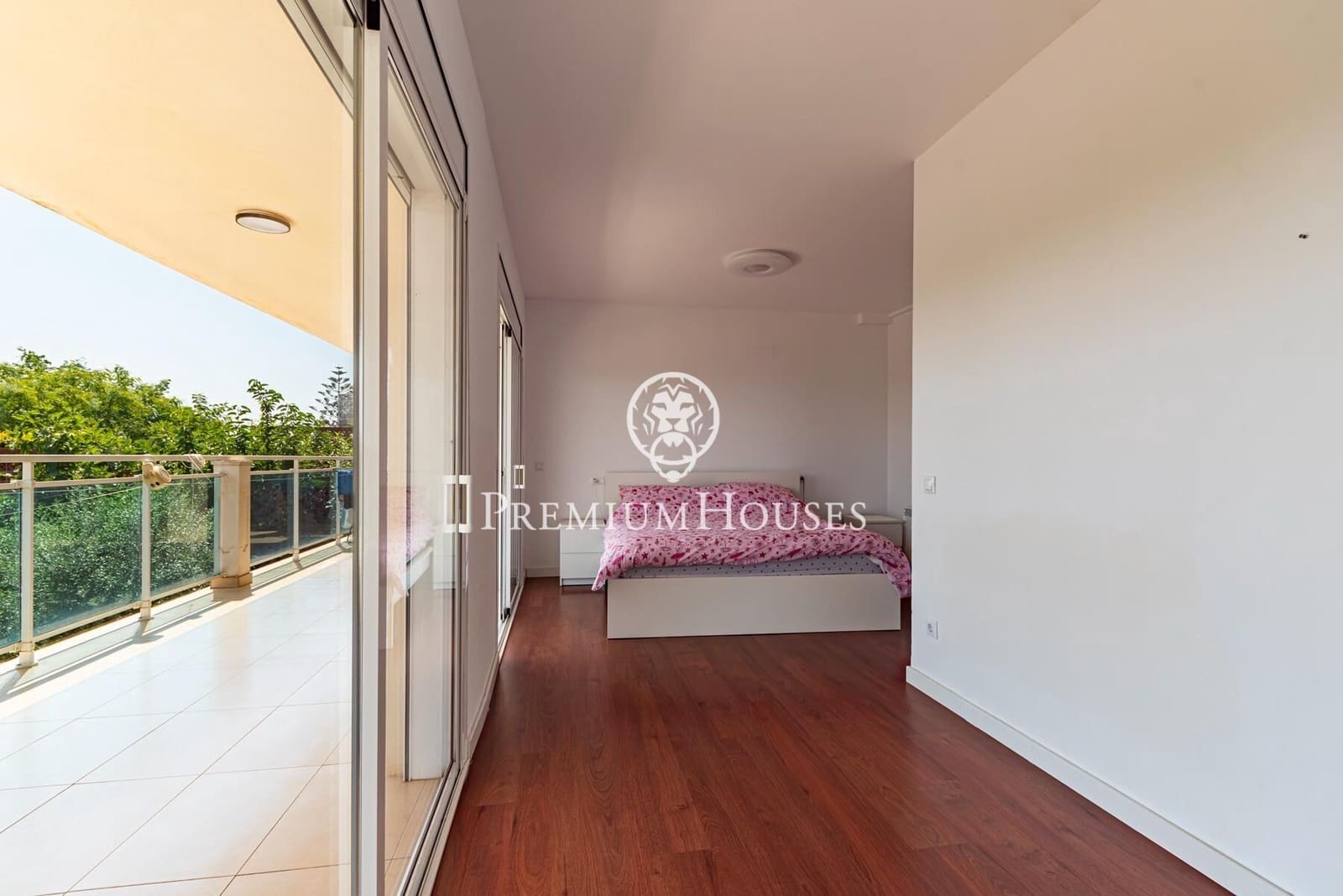 5 bedroom Villa for sale in Salou with pool garage - € 690,000 (Ref: 9948258)