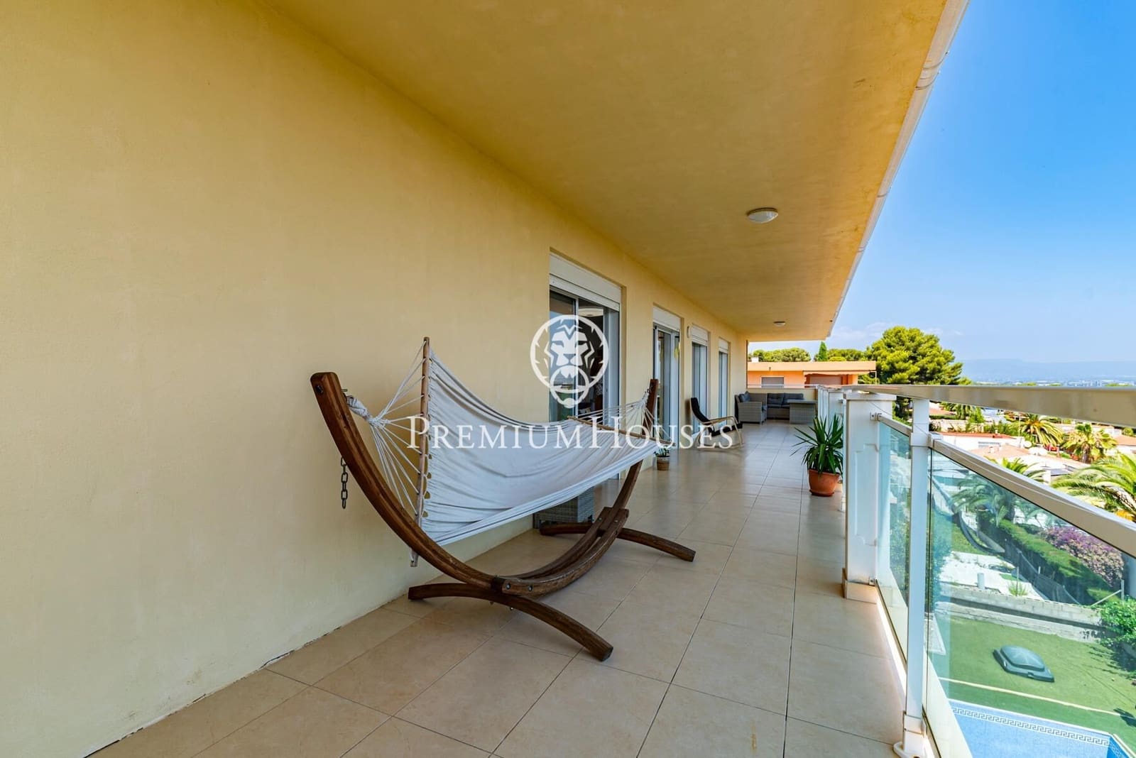 5 bedroom Villa for sale in Salou with pool garage - € 690,000 (Ref: 9948258)