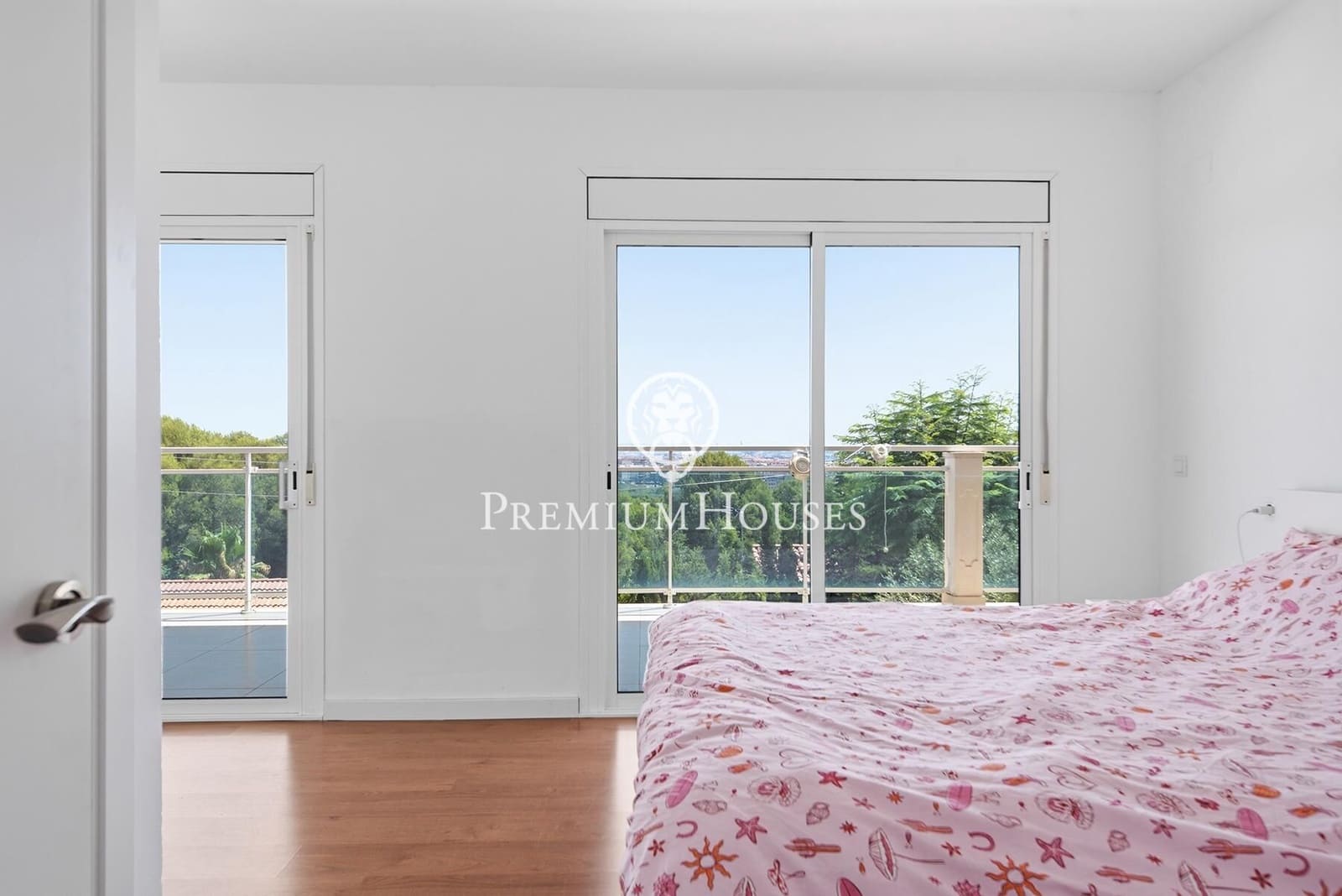 5 bedroom Villa for sale in Salou with pool garage - € 690,000 (Ref: 9948258)