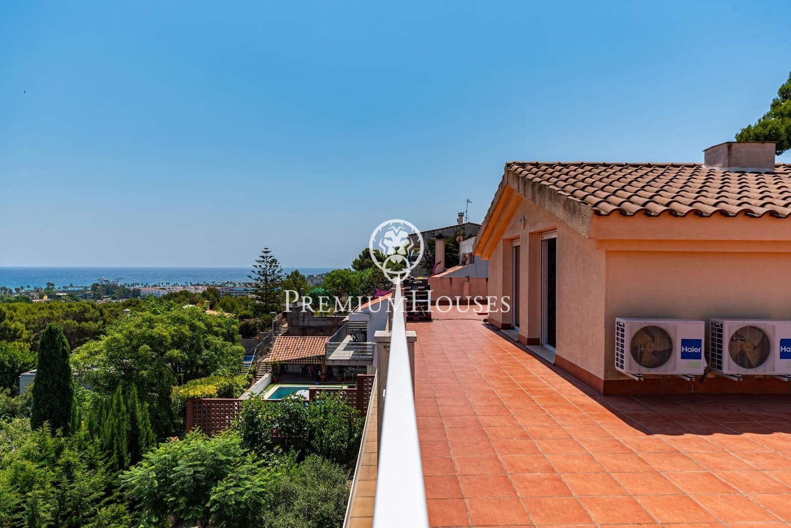 5 bedroom Villa for sale in Salou with pool garage - € 690,000 (Ref: 9948258)