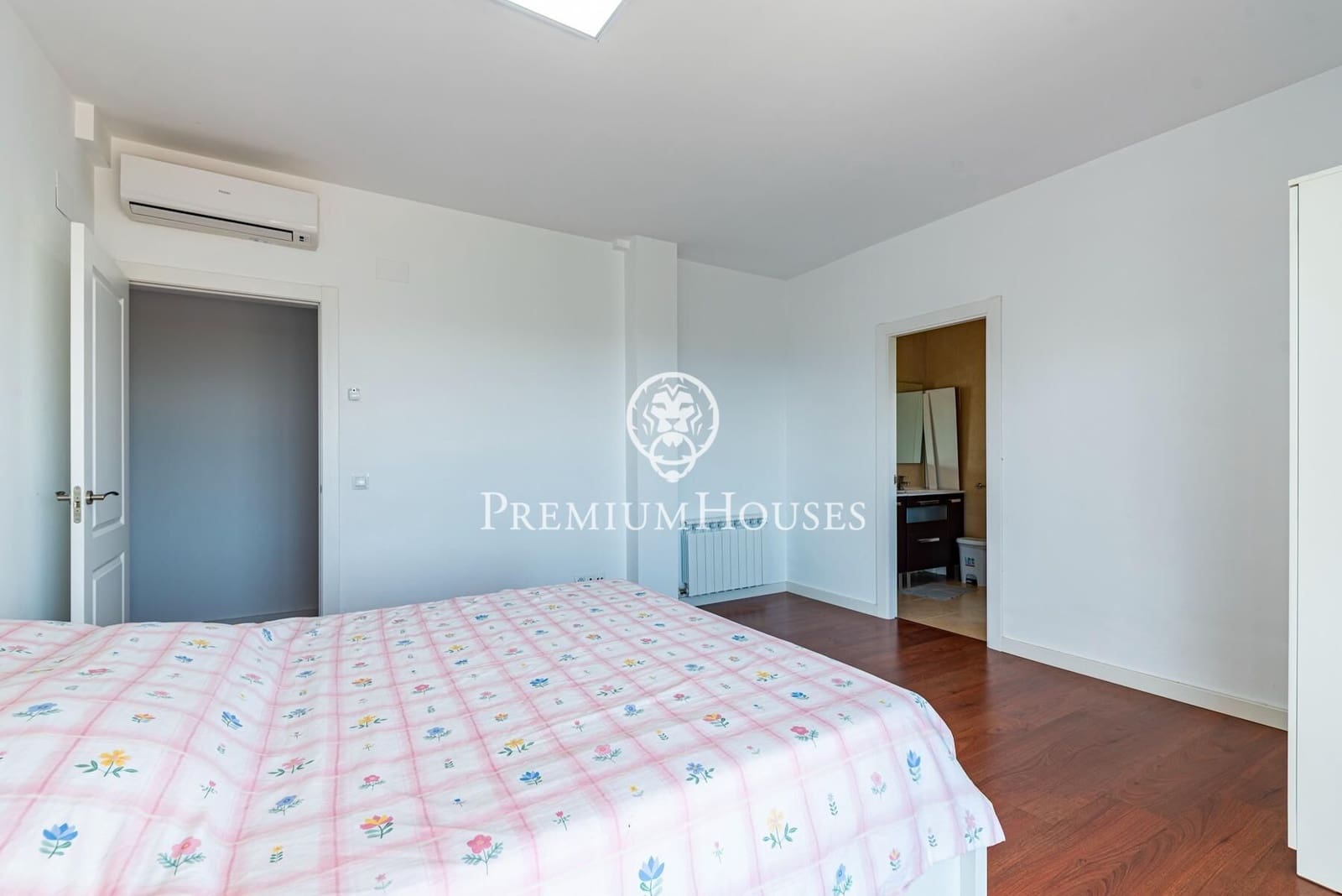 5 bedroom Villa for sale in Salou with pool garage - € 690,000 (Ref: 9948258)