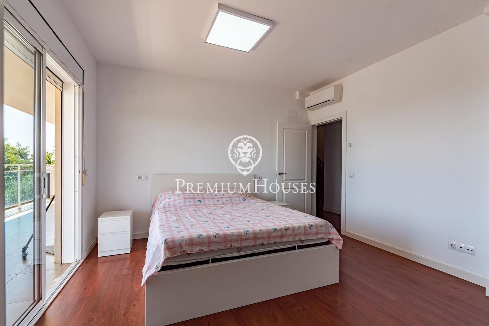 5 bedroom Villa for sale in Salou with pool garage - € 690,000 (Ref: 9948258)