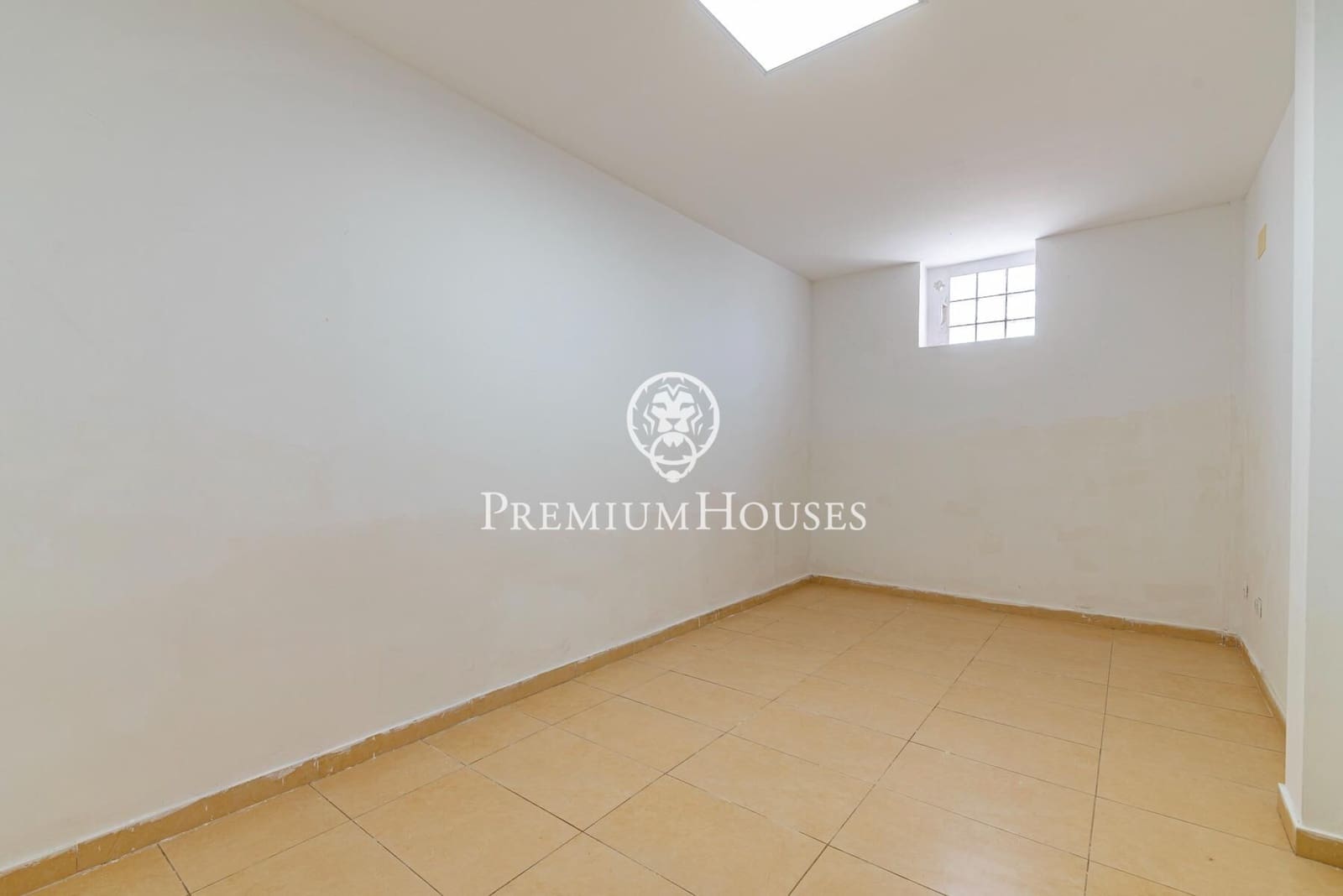 5 bedroom Villa for sale in Salou with pool garage - € 690,000 (Ref: 9948258)