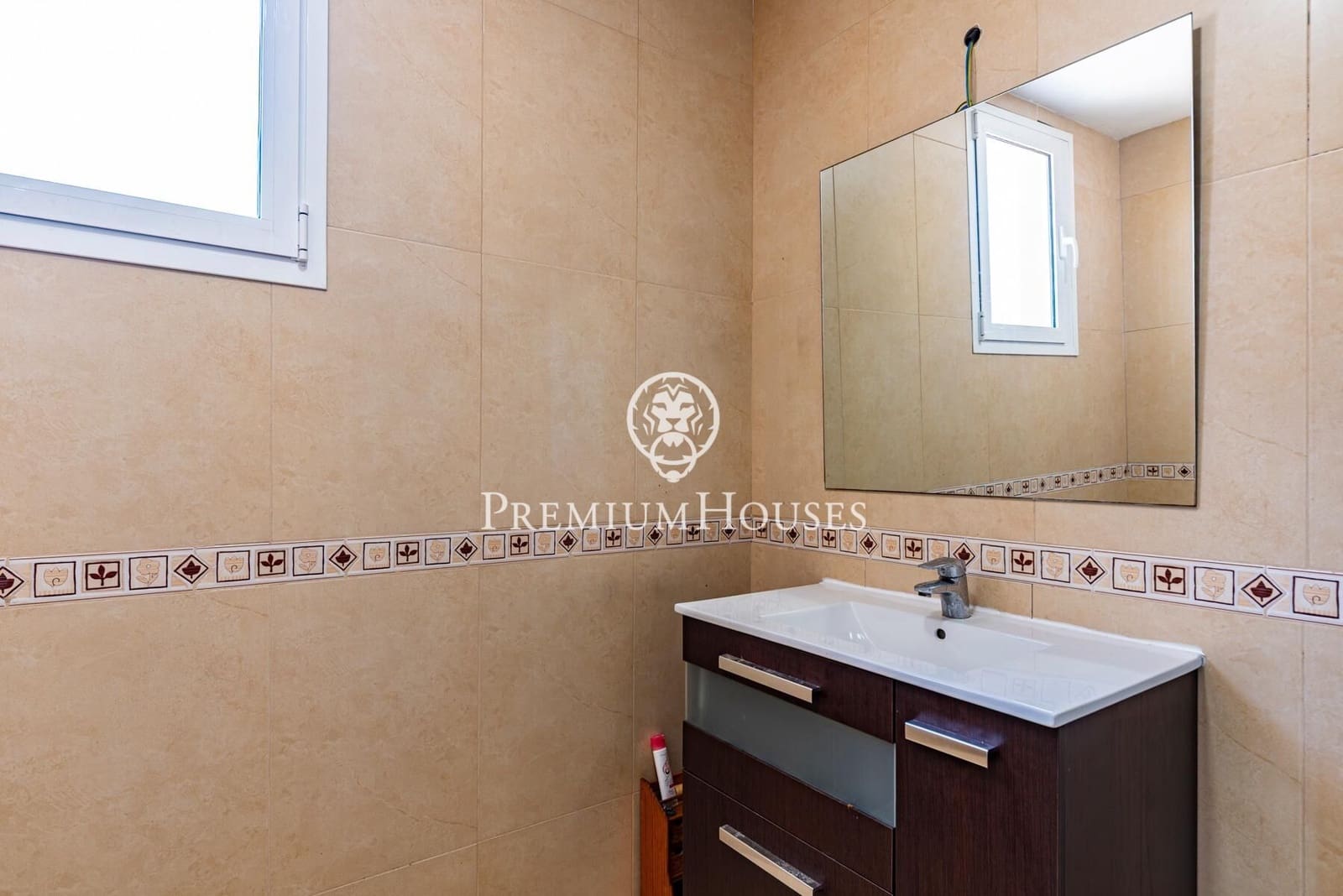 5 bedroom Villa for sale in Salou with pool garage - € 690,000 (Ref: 9948258)