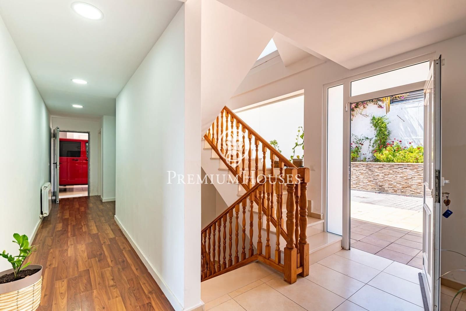 5 bedroom Villa for sale in Salou with pool garage - € 690,000 (Ref: 9948258)