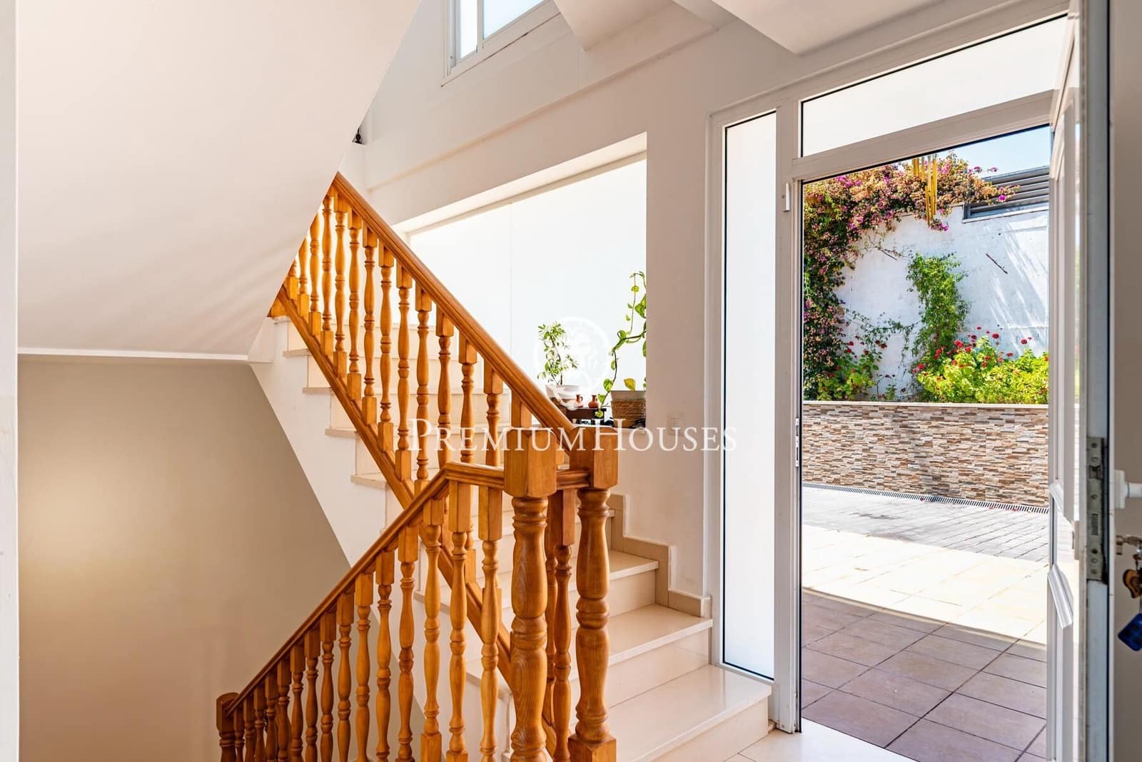 5 bedroom Villa for sale in Salou with pool garage - € 690,000 (Ref: 9948258)
