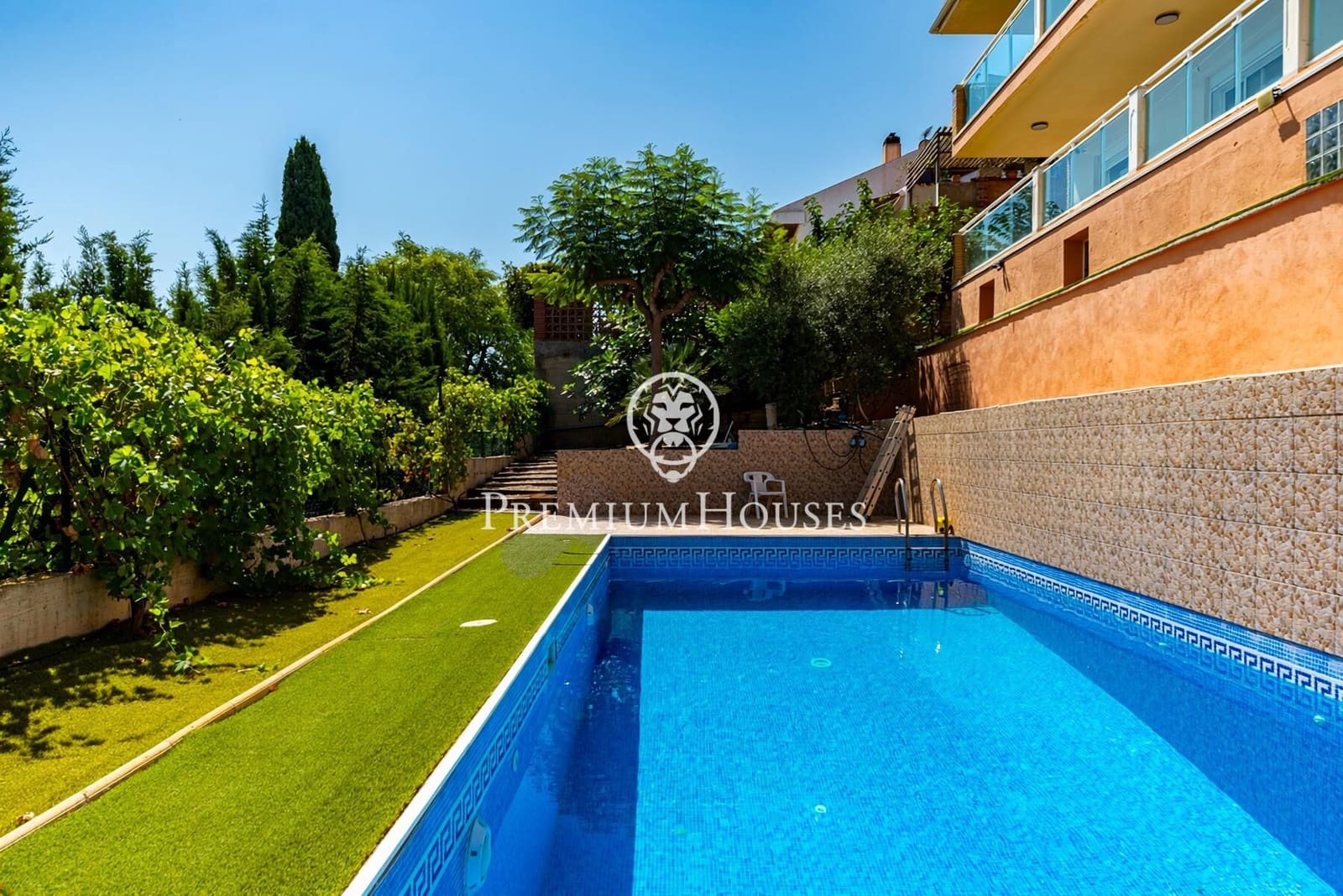 5 bedroom Villa for sale in Salou with pool garage - € 690,000 (Ref: 9948258)