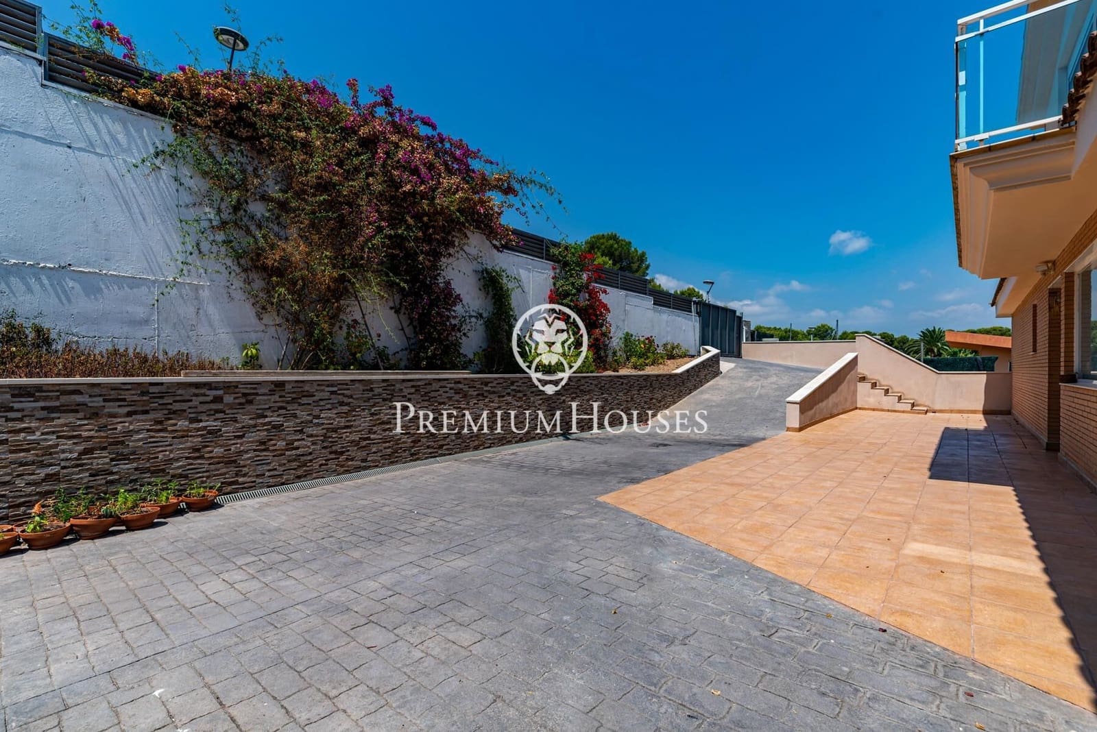 5 bedroom Villa for sale in Salou with pool garage - € 690,000 (Ref: 9948258)