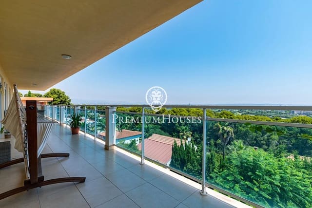 5 soveværelse Villa til salg i Salou med swimmingpool garage - € 690.000 (Ref: 9948258)