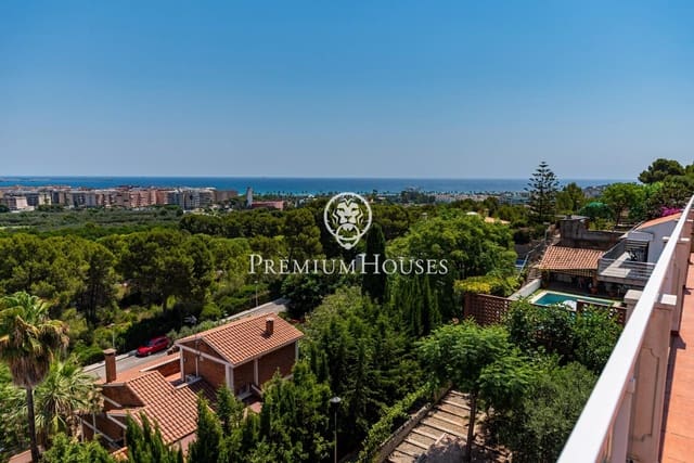 5 soveværelse Villa til salg i Salou med swimmingpool garage - € 690.000 (Ref: 9948258)