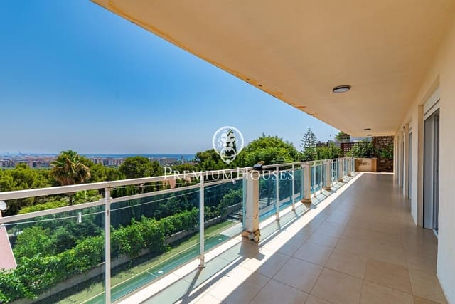5 soverom Villa til salgs i Salou med svømmebasseng garasje - € 690 000 (Ref: 9948258)