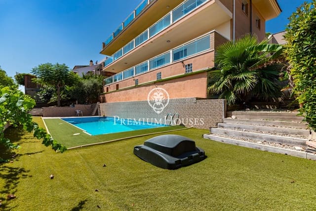 5 soverom Villa til salgs i Salou med svømmebasseng garasje - € 690 000 (Ref: 9948258)
