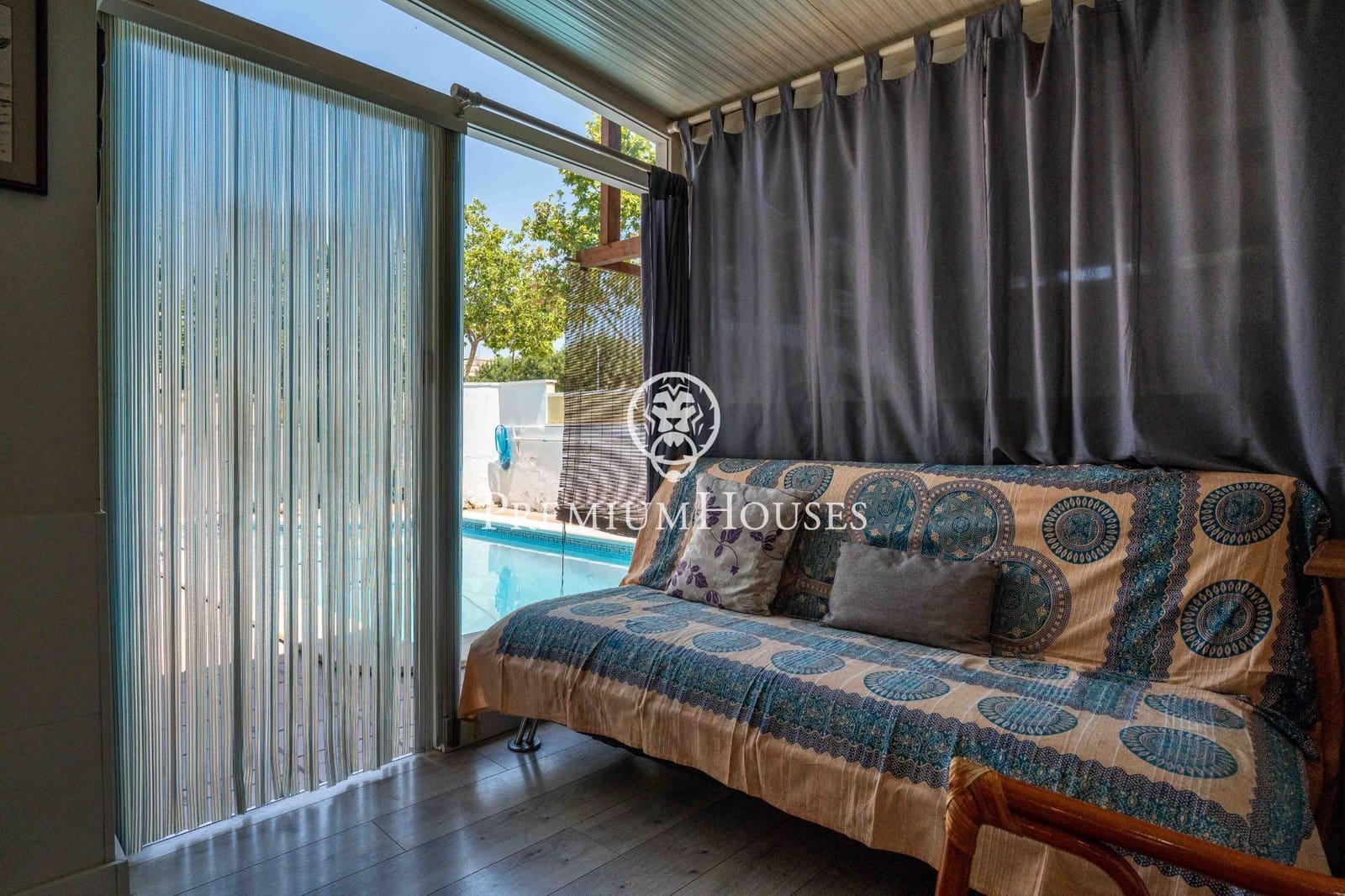 5 soverom Villa til salgs i Sant Pere de Ribes med svømmebasseng garasje - € 560 000 (Ref: 9950011)