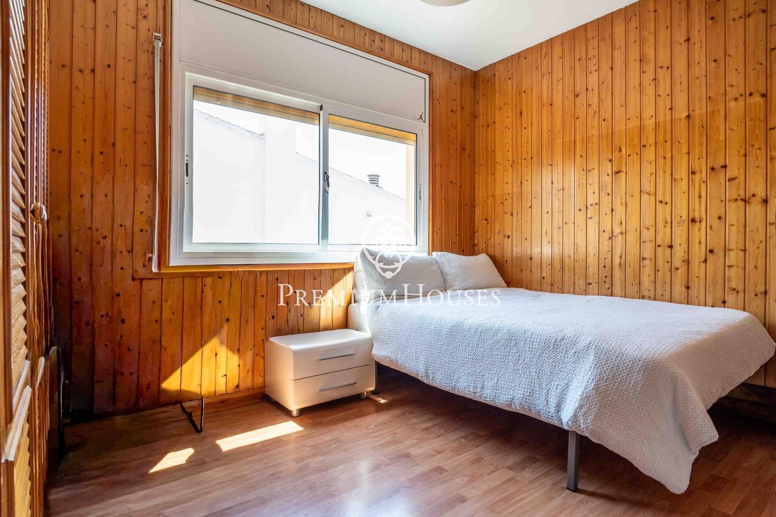 5 soverom Villa til salgs i Sant Pere de Ribes med svømmebasseng garasje - € 560 000 (Ref: 9950011)