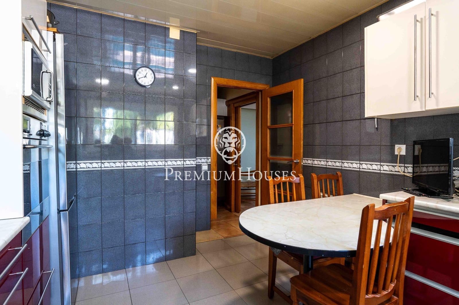 5 soverom Villa til salgs i Sant Pere de Ribes med svømmebasseng garasje - € 560 000 (Ref: 9950011)