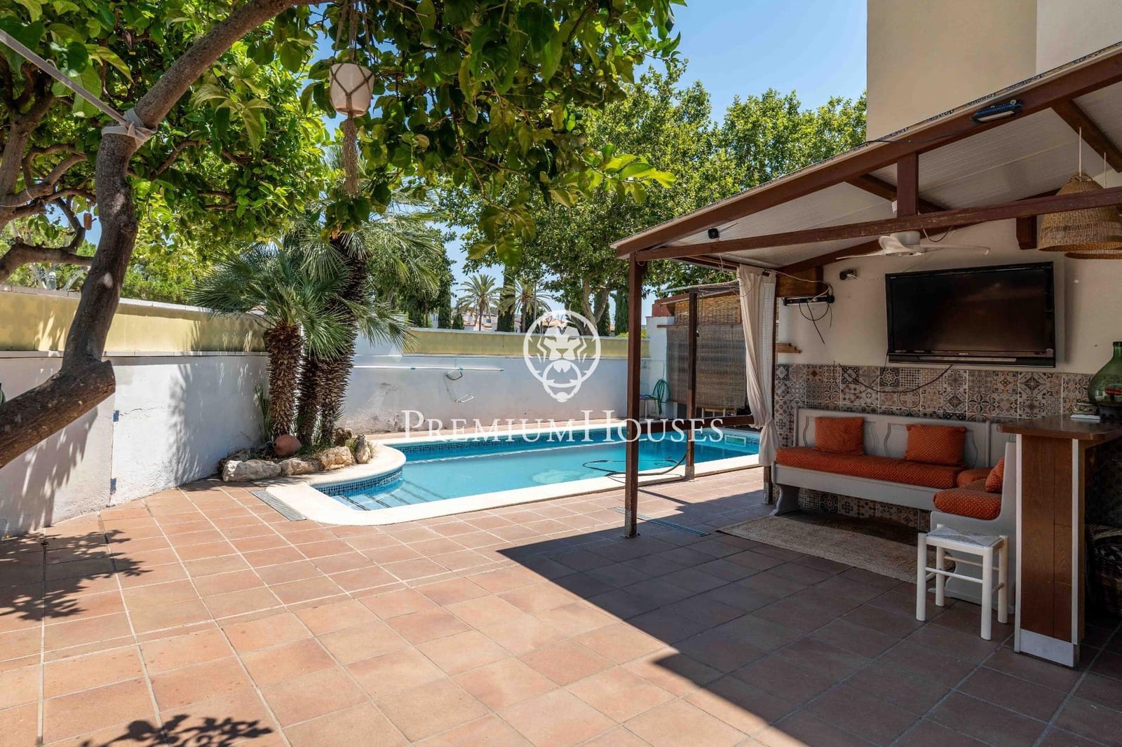 5 soverom Villa til salgs i Sant Pere de Ribes med svømmebasseng garasje - € 560 000 (Ref: 9950011)