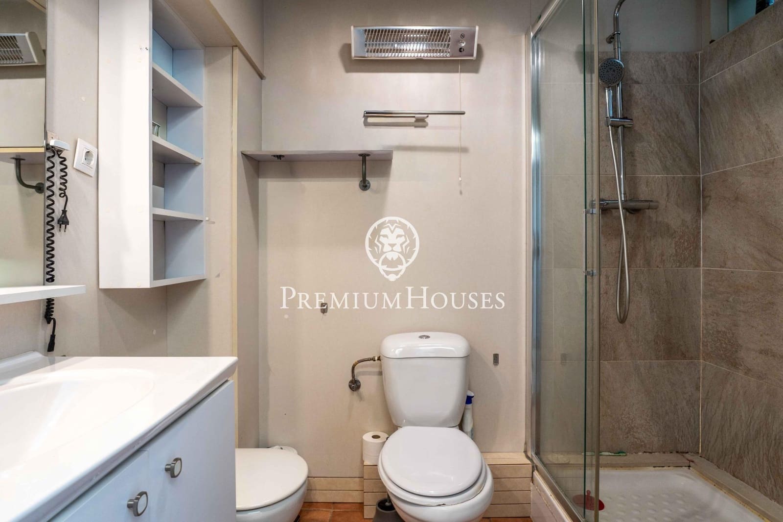 5 soverom Villa til salgs i Sant Pere de Ribes med svømmebasseng garasje - € 560 000 (Ref: 9950011)
