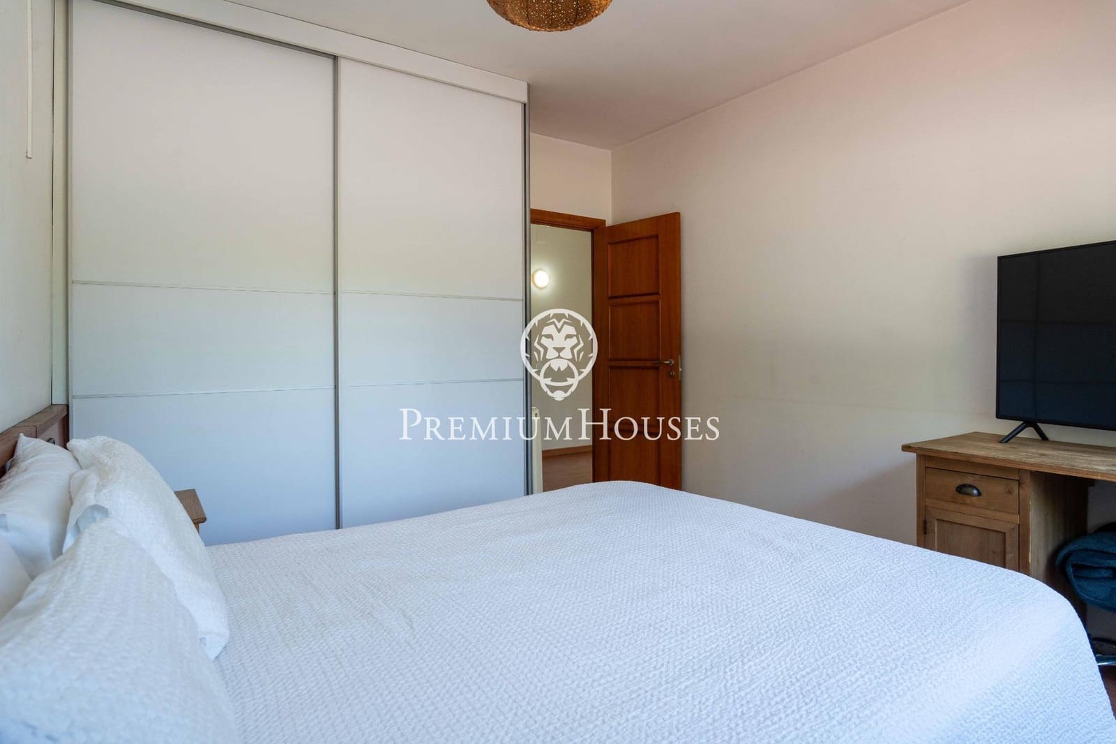 5 soverom Villa til salgs i Sant Pere de Ribes med svømmebasseng garasje - € 560 000 (Ref: 9950011)