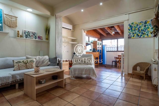 5 soverom Villa til salgs i Sant Pere de Ribes med svømmebasseng garasje - € 560 000 (Ref: 9950011)
