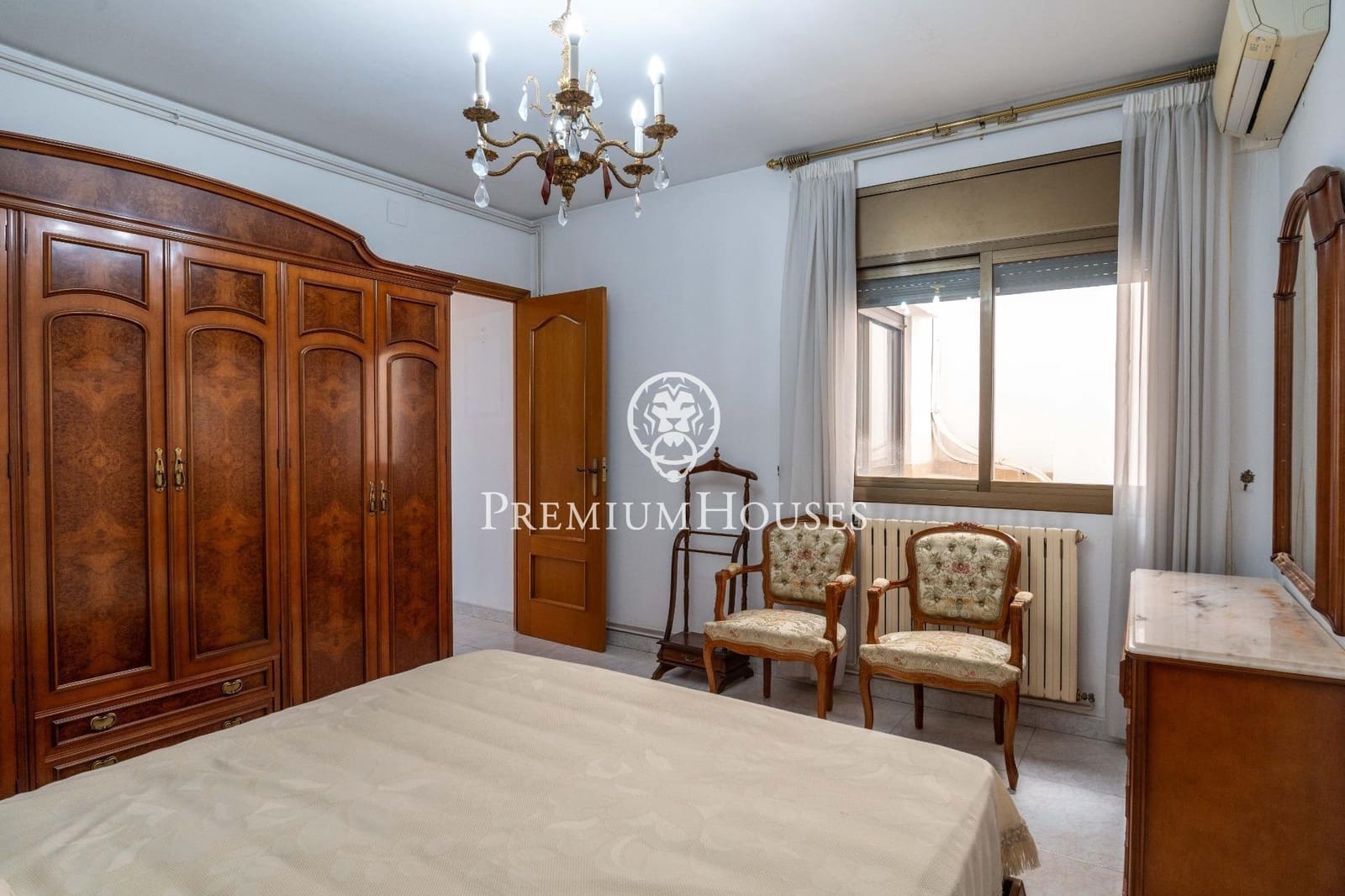 9 sypialnia Dom na sprzedaż w Vilanova i la Geltru z garażem - 750 000 € (Ref: 9985135)