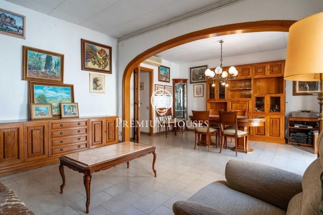 9 camera da letto Casa in vendita in Vilanova i la Geltrú con garage - 750.000 € (Rif: 9985135)