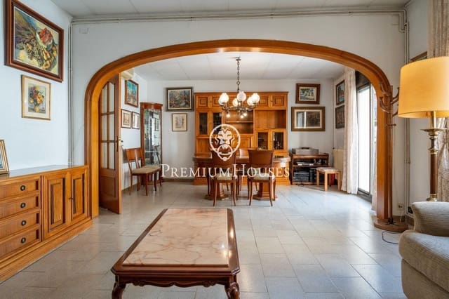 9 camera da letto Casa in vendita in Vilanova i la Geltrú con garage - 750.000 € (Rif: 9985135)