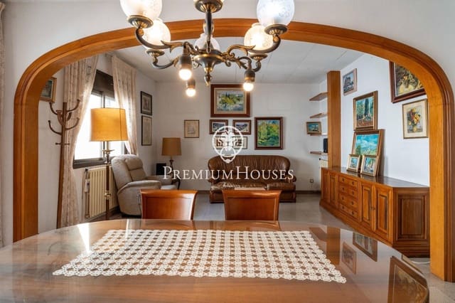 9 camera da letto Casa in vendita in Vilanova i la Geltrú con garage - 750.000 € (Rif: 9985135)