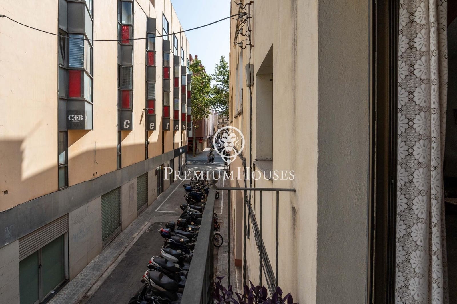 9 sypialnia Dom na sprzedaż w Vilanova i la Geltru z garażem - 750 000 € (Ref: 9985135)