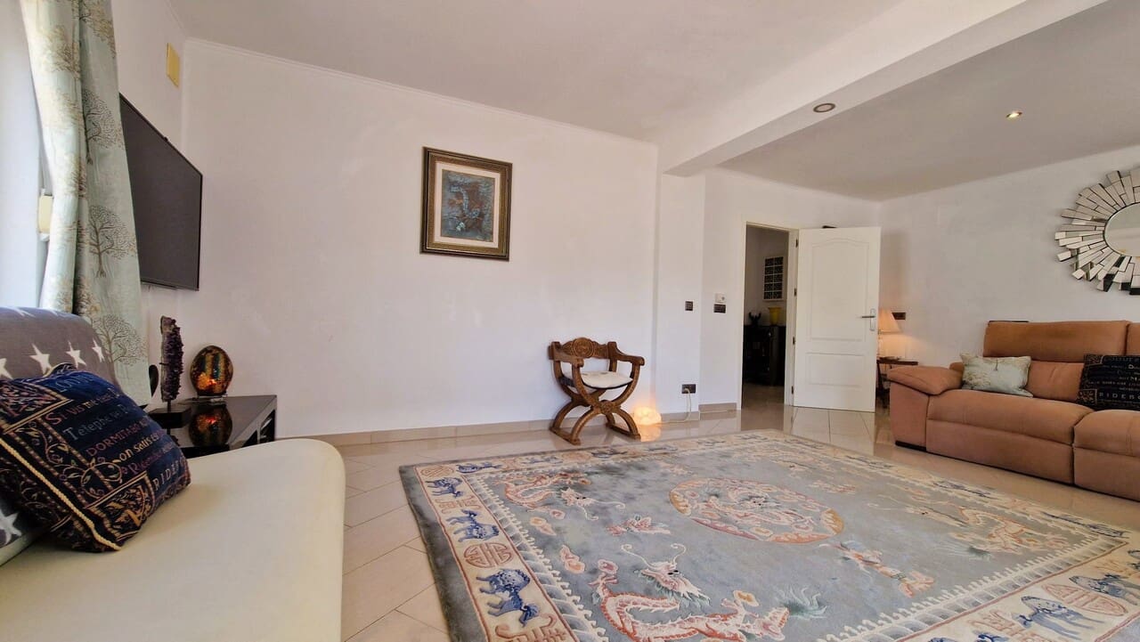 4 slaapkamer Villa te koop in Jalon / Xalo met zwembad - € 475.000 (Ref: 10035730)