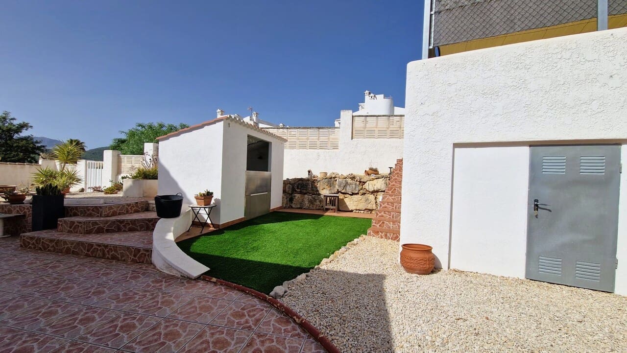 4 slaapkamer Villa te koop in Jalon / Xalo met zwembad - € 475.000 (Ref: 10035730)